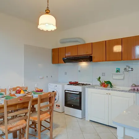 Ca Di Mamma Hillside - Happy *