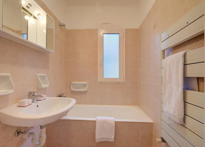 Ca Di Mamma Hillside - Happy * アラッシオ